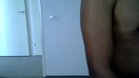 Snapshot of slutdickforu chatting on May 24, 2026, 12:32 pm slutdickforu online show from May 24, 2026, 12:32 pm