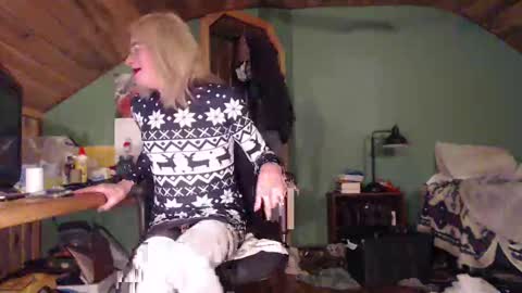 slutjennifertransxx online show from December 22, 2024, 5:12 am