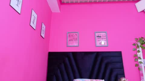 CAMILA  online show from November 9, 2025, 11:52 am