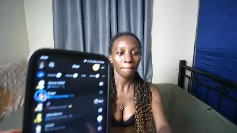 slutty_baddie online show from October 16, 2025, 7:59 pm