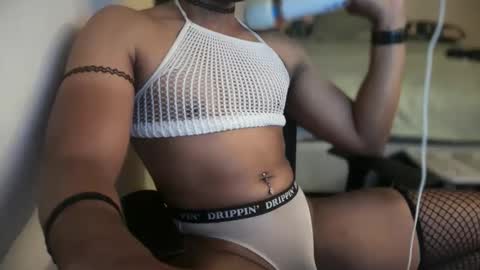 DeeLina online show from March 20, 2026, 3:50 pm