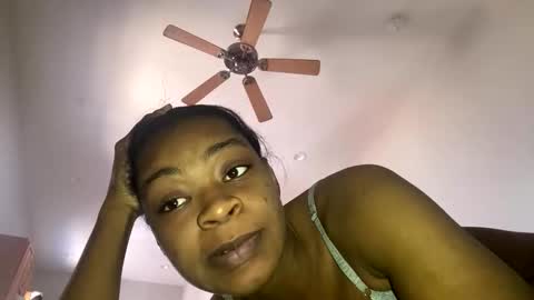 Snapshot of sluttyduchess1 chatting on February 28, 2026, 5:36 pm sluttyduchess1 online show from February 28, 2026, 5:36 pm