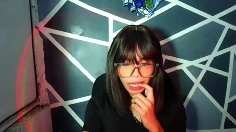 sluttypatotie online show from April 21, 2026, 5:50 pm