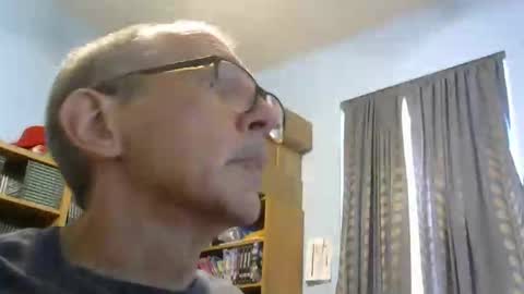 sluttyslave81 online show from April 22, 2026, 3:02 pm