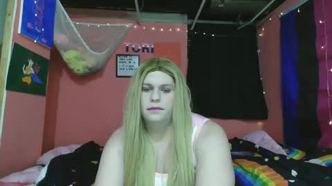 Tori Smith online show from February 4, 2025, 6:04 am