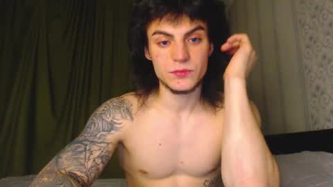 Gus online show from November 11, 2025, 6:08 pm