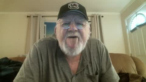 Sly online show from October 6, 2025, 7:44 pm