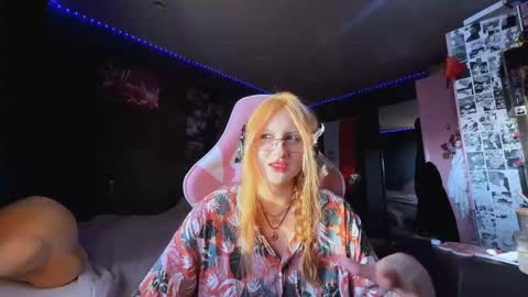 Diana online show from October 19, 2025, 2:01 am
