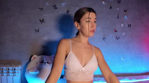 Melani online show from December 1, 2024, 9:26 pm