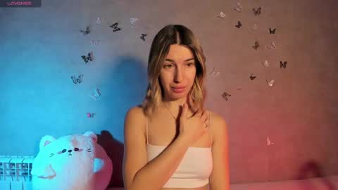 Melani online show from March 5, 2025, 5:50 pm