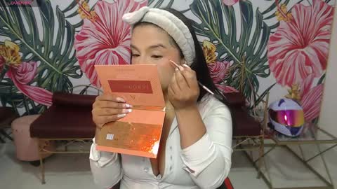 Mariana Torres online show from April 8, 2026, 1:11 pm