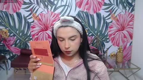 Mariana Torres online show from April 17, 2026, 1:14 pm