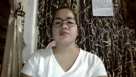 Snapshot of small_boobs59 chatting on December 30, 2024, 11:04 am Lovewella online show from December 30, 2024, 11:04 am