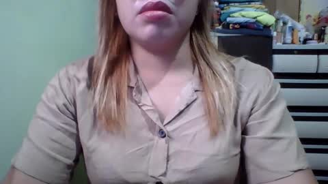 Snapshot of small_boobs59 chatting on February 11, 2025, 8:37 am Lovewella online show from February 11, 2025, 8:37 am