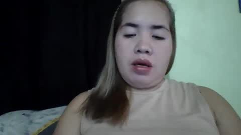 Snapshot of small_boobs59 chatting on February 27, 2025, 9:00 am Lovewella online show from February 27, 2025, 9:00 am