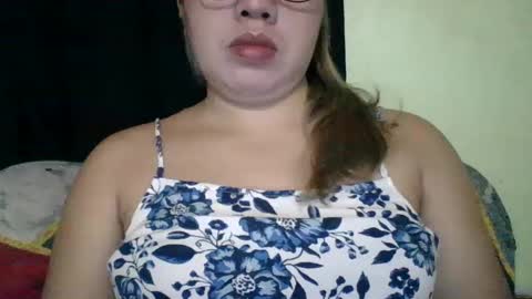 Snapshot of small_boobs59 chatting on March 5, 2025, 9:16 am Lovewella online show from March 5, 2025, 9:16 am