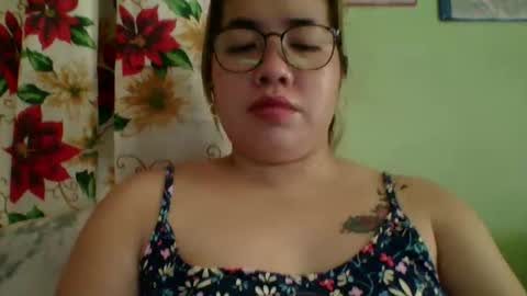 Snapshot of small_boobs59 chatting on November 8, 2025, 2:12 am Lovewella online show from November 8, 2025, 2:12 am