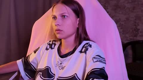 Emma online show from September 8, 2025, 4:28 pm