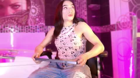 Small Hot19 online show from March 18, 2026, 9:56 am