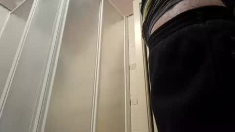 smallone8825 online show from February 27, 2026, 6:13 am