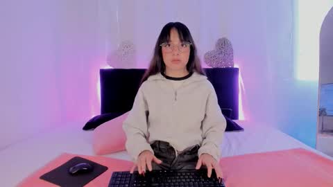 Snapshot of smallsweets_ chatting on September 9, 2025, 12:37 pm smallsweets_ online show from September 9, 2025, 12:37 pm