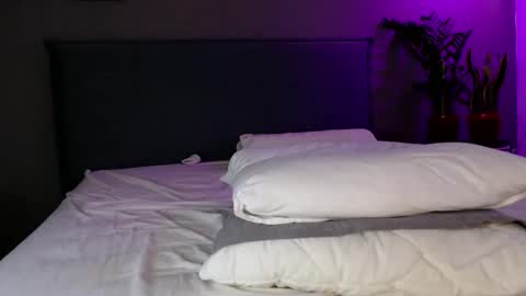 Snapshot of smalltittsbigsoul chatting on February 17, 2025, 5:36 am Anna no bbbbybybbabebyy just Anna. And dont call me mom please. online show from February 17, 2025, 5:36 am