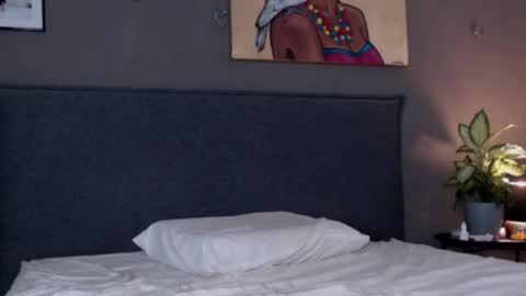 Snapshot of smalltittsbigsoul chatting on September 20, 2025, 7:09 am Anna no bbbbybybbabebyy just Anna. And dont call me mom please. online show from September 20, 2025, 7:09 am