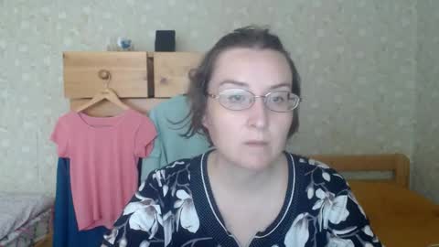 Snapshot of smart_rose chatting on September 11, 2025, 12:05 pm smart_rose online show from September 11, 2025, 12:05 pm