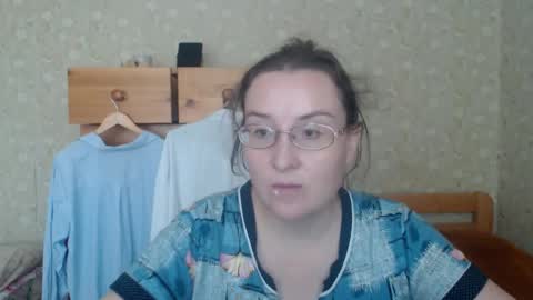 Snapshot of smart_rose chatting on October 31, 2025, 10:27 am smart_rose online show from October 31, 2025, 10:27 am