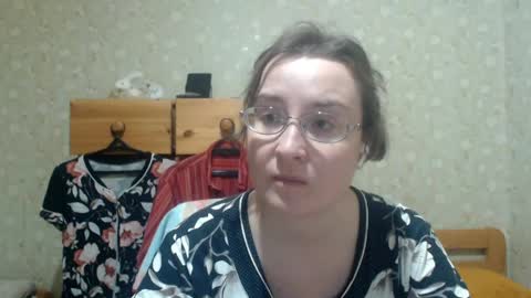 smart_rose online show from April 13, 2026, 8:58 pm