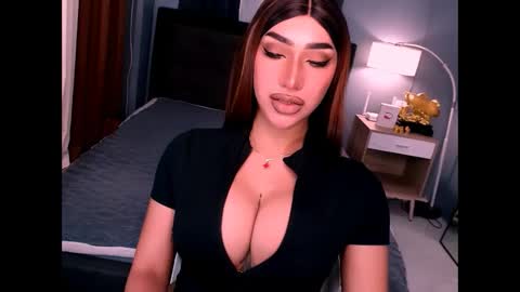 smasherqueen online show from April 2, 2026, 8:23 am