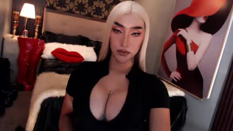 Snapshot of smasherqueen chatting on June 3, 2026, 8:39 am smasherqueen online show from June 3, 2026, 8:39 am