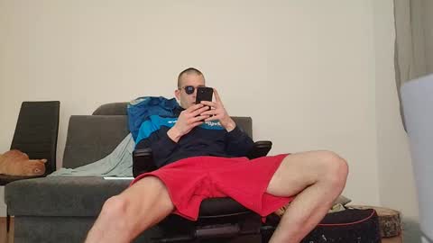 Snapshot of smeksi1 chatting on February 14, 2026, 8:27 pm smeksi1 online show from February 14, 2026, 8:27 pm