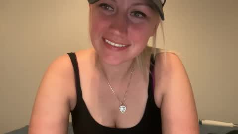 smexxii93 online show from December 8, 2024, 4:35 am