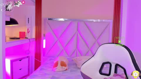 smile__1 online show from September 16, 2025, 6:42 pm