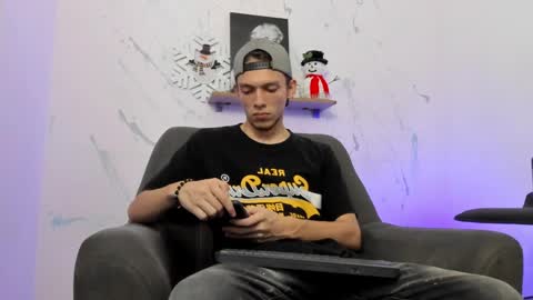 SMIT  online show from January 10, 2025, 8:37 pm