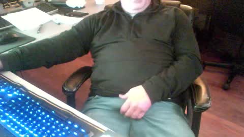 smly online show from November 5, 2025, 10:54 pm