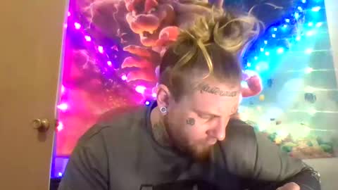 smoke online show from February 8, 2025, 11:02 pm