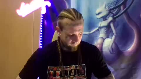 smoke online show from April 10, 2026, 12:10 pm