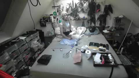 Snapshot of smokeslut365 chatting on February 5, 2025, 10:55 pm smokeslut365 online show from February 5, 2025, 10:55 pm
