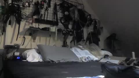 Snapshot of smokeslut365 chatting on February 15, 2025, 11:14 pm smokeslut365 online show from February 15, 2025, 11:14 pm