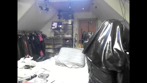 Snapshot of smokeslut365 chatting on March 12, 2025, 5:46 am smokeslut365 online show from March 12, 2025, 5:46 am