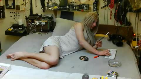 smokeslut365 online show from February 10, 2026, 2:26 am