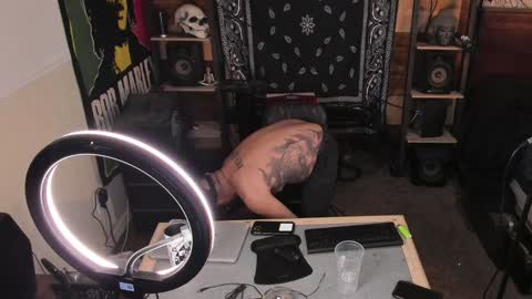 Smokey915 online show from January 24, 2025, 11:59 am