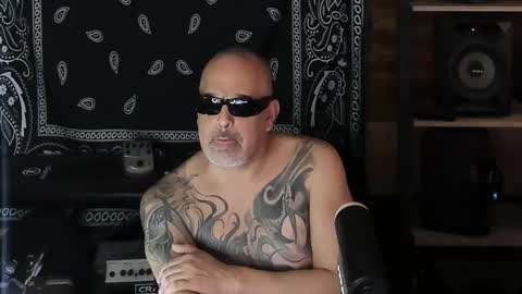 Smokey915 online show from February 16, 2025, 5:15 pm