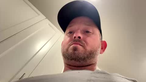 smokeymt420 online show from October 19, 2025, 4:24 am