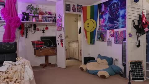 Snapshot of smokihippi chatting on November 21, 2025, 3:05 am Big Dawg online show from November 21, 2025, 3:05 am