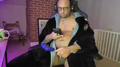 Smoothj2011 online show from April 1, 2026, 8:37 am