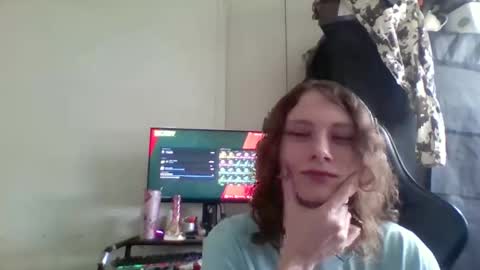 Snapshot of smoothvodka chatting on May 6, 2026, 2:55 pm Bambi--Vodka online show from May 6, 2026, 2:55 pm