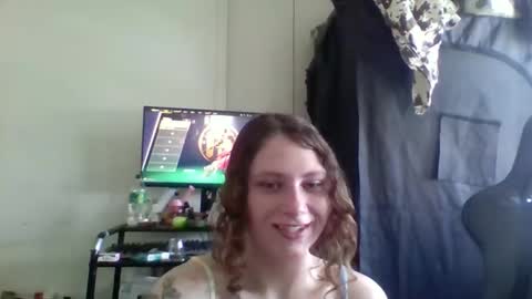 Snapshot of smoothvodka chatting on May 19, 2026, 4:13 pm Bambi--Vodka online show from May 19, 2026, 4:13 pm